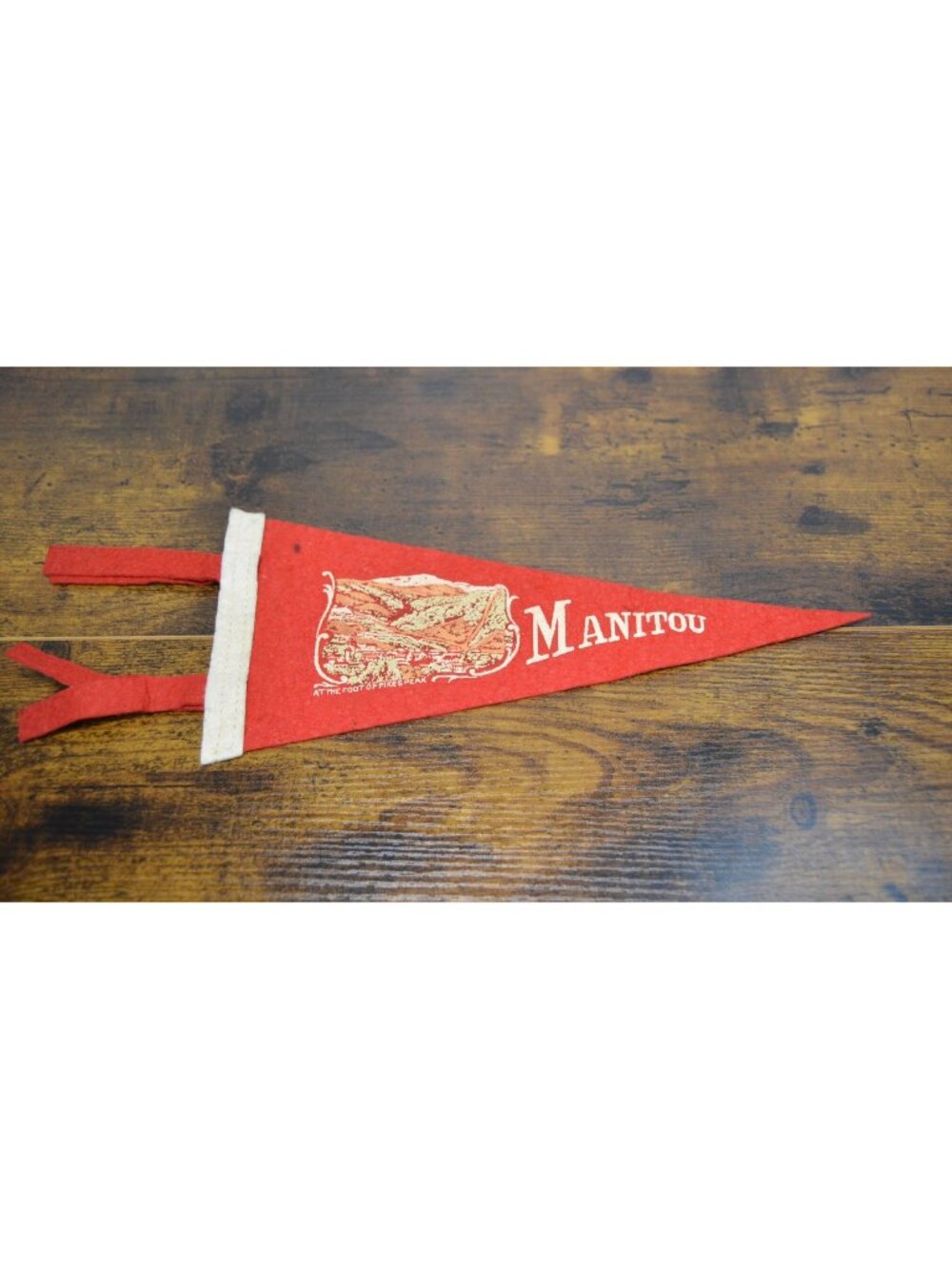 Vintage Manitou Felt Pennant Pikes Peak Graphic Souvenir Memorabilia 11 inches